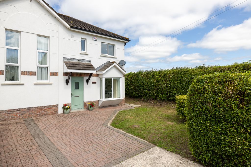 Property photo 2 of 23