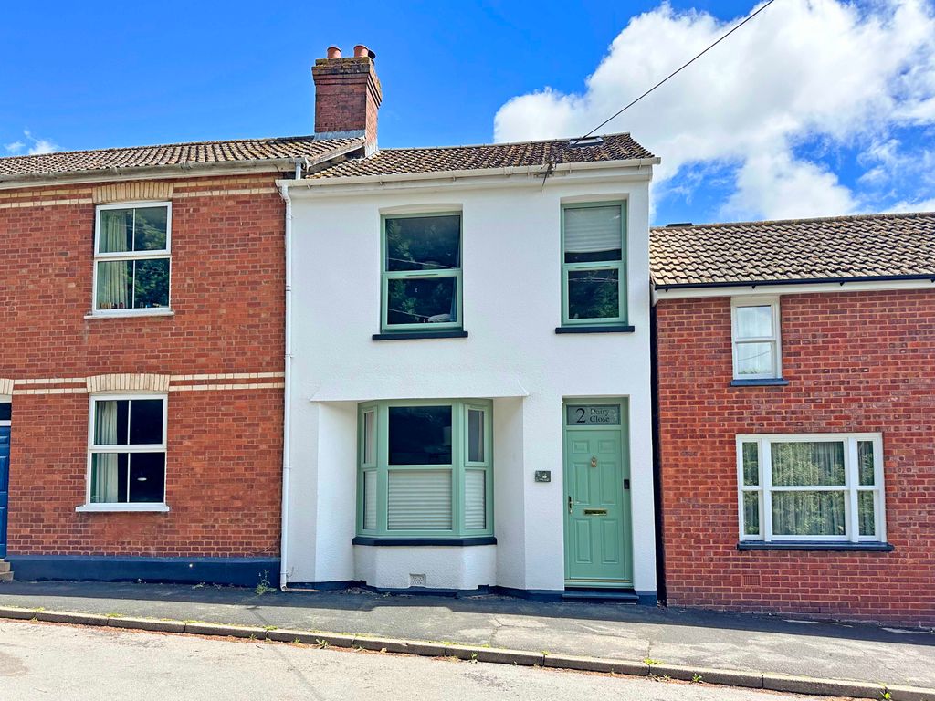 Property photo 1 of 17