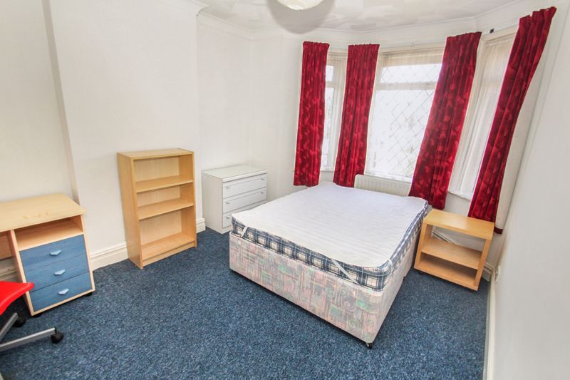 Additional image 7 of 6 bed detached house to rentOsborne Road, Winton BH9