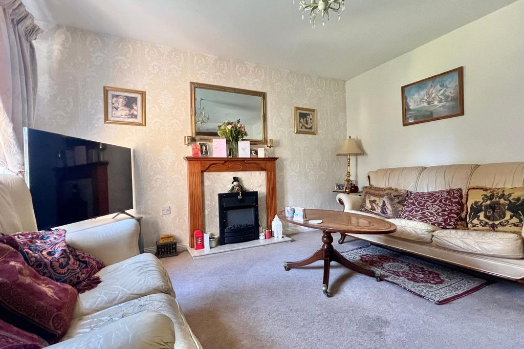 Property photo 2 of 14 Picture No. 04