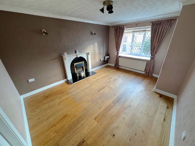 Property photo 2 of 28 Lounge