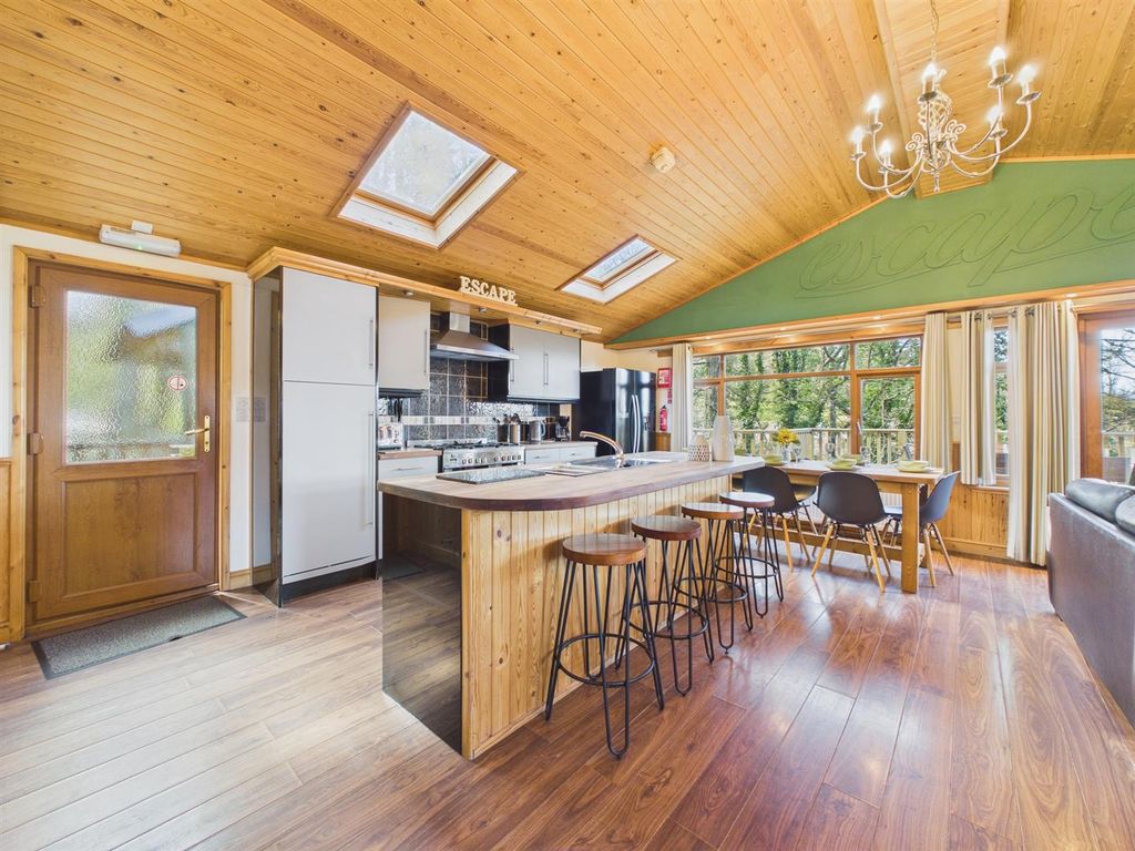 Property photo 2 of 18 Open Plan L/K/D