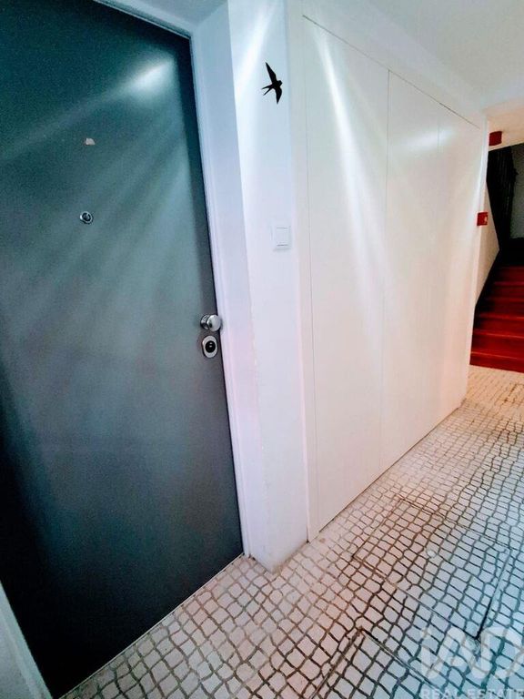 Property photo 2 of 37
