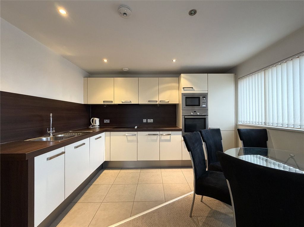 Property photo 3 of 12 Picture No. 02