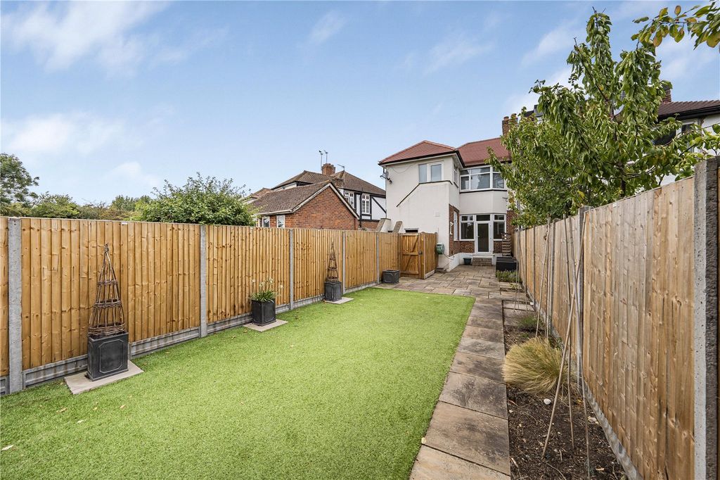 Property photo 2 of 12 Picture No. 10