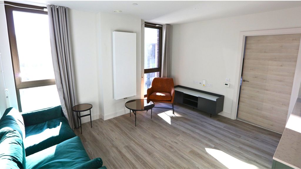 Property photo 3 of 13 Living Room