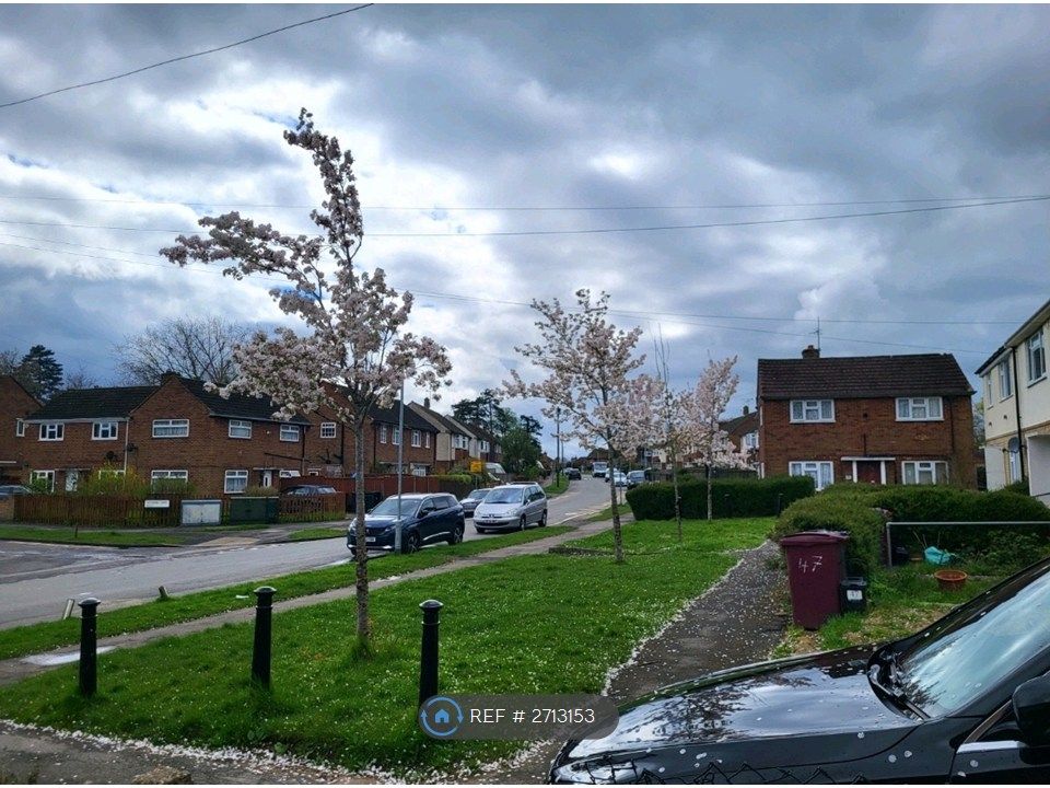 Property photo 3 of 17 Neighbourhood