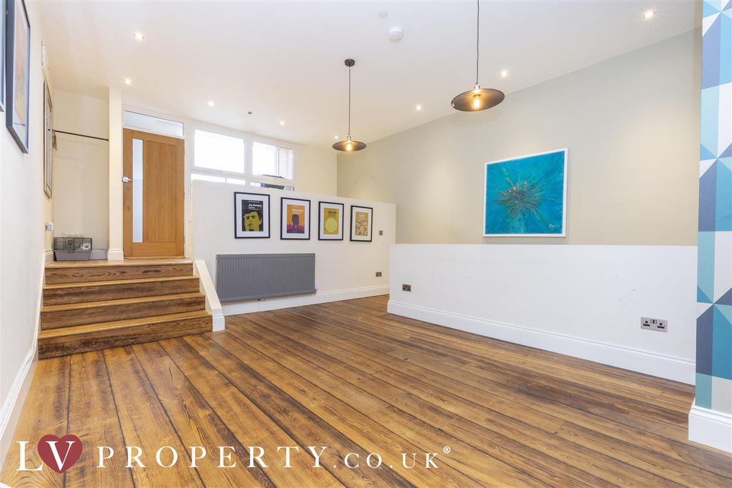 Property photo 3 of 23 N4.Jpg