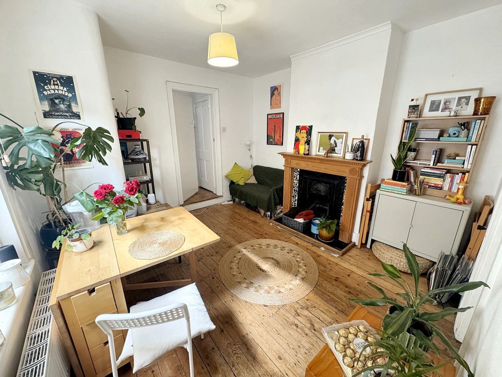 Property photo 3 of 18