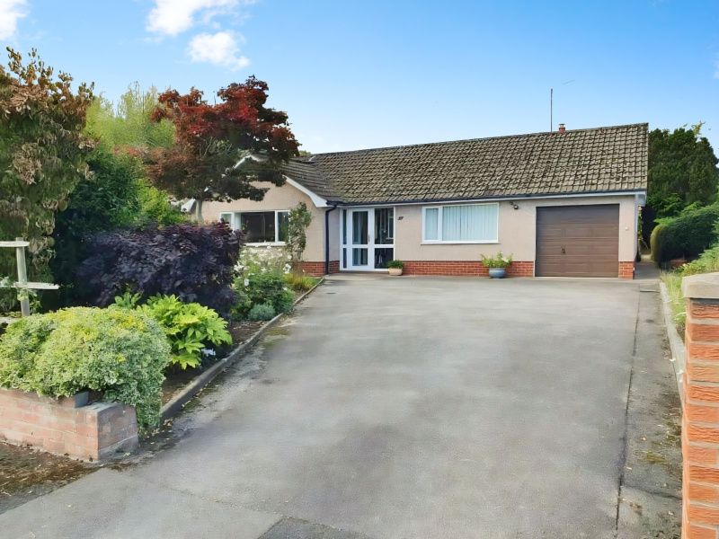 Property photo 1 of 13 2 Bedroom Bungalow
