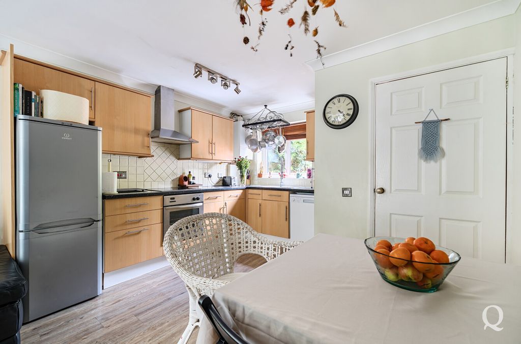Property photo 3 of 22 4958Ceff-d723-4Cb...