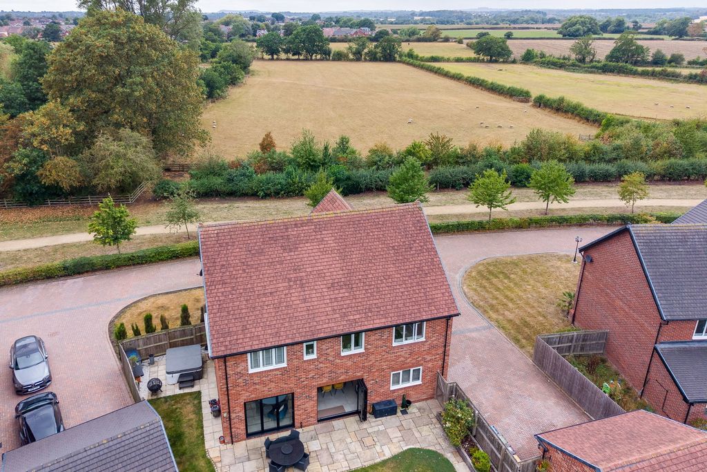 Property photo 2 of 38