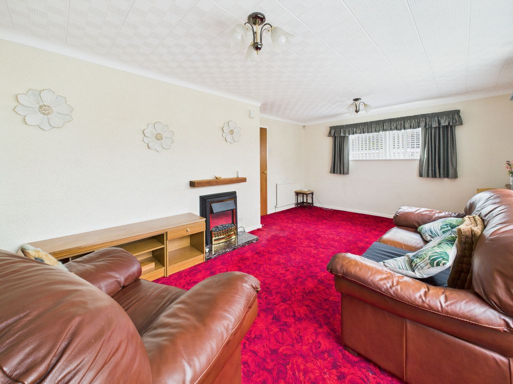 Property photo 2 of 17 Lounge/Dining Room