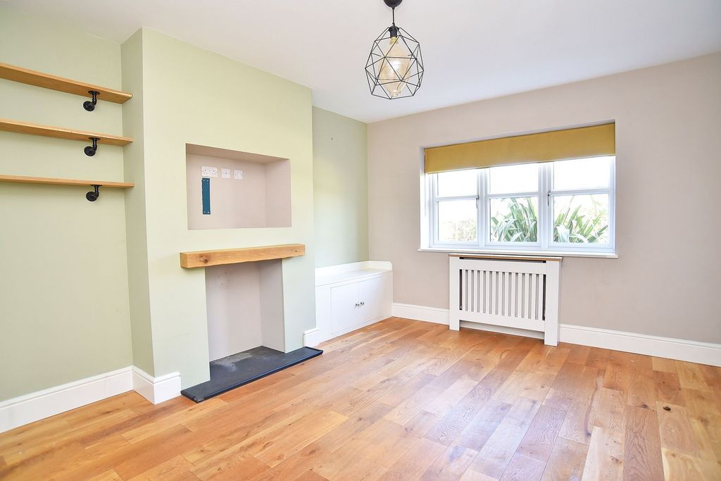 Property photo 3 of 21