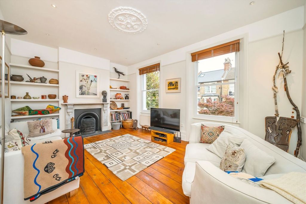 Property photo 2 of 17