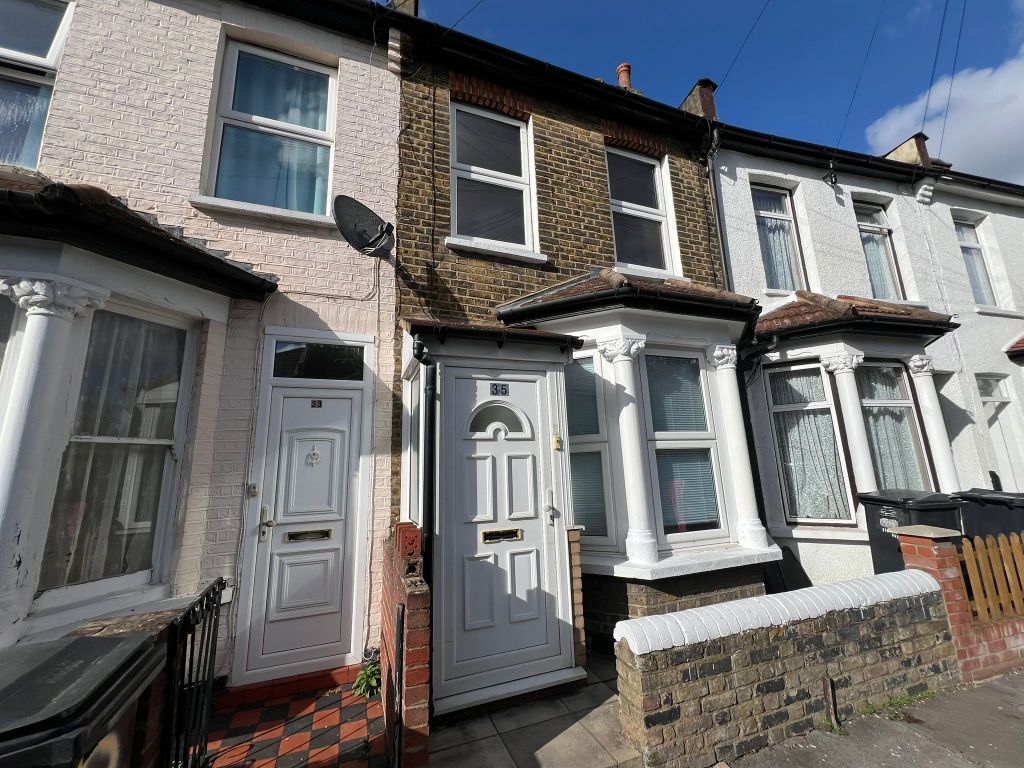 Property photo 1 of 12 3 Bedroom Terraced House For Rent