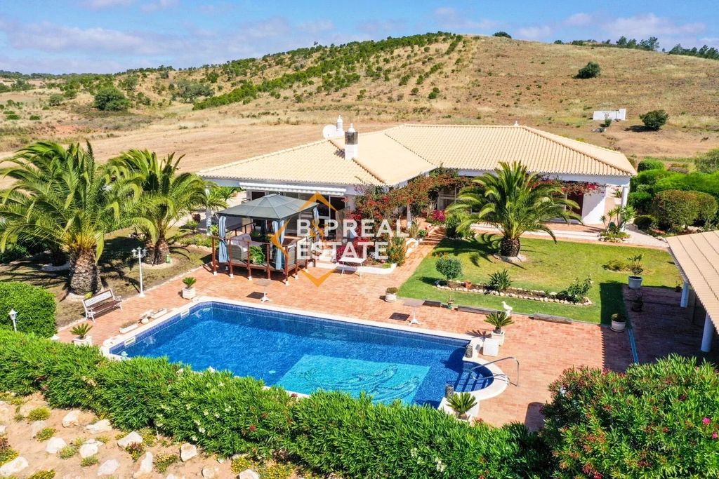 Property photo 1 of 109
