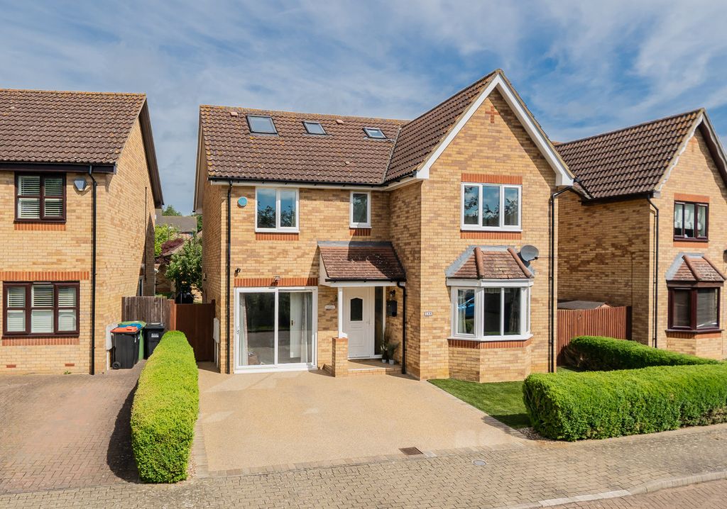 Property photo 1 of 34