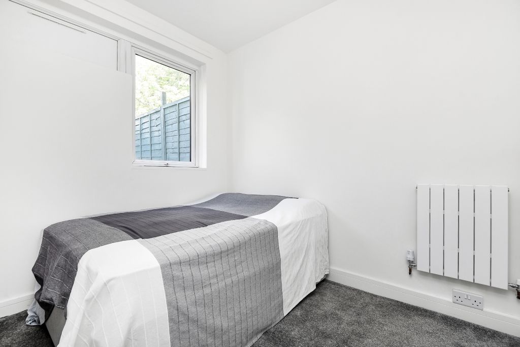 Property photo 3 of 9 296052 (3)
