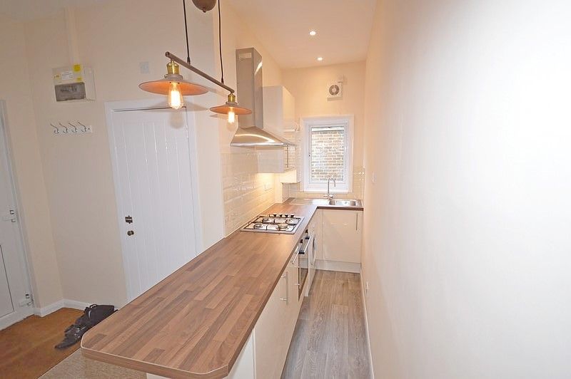 Property photo 2 of 7 Kitchen Apartment To Rent In Chichester