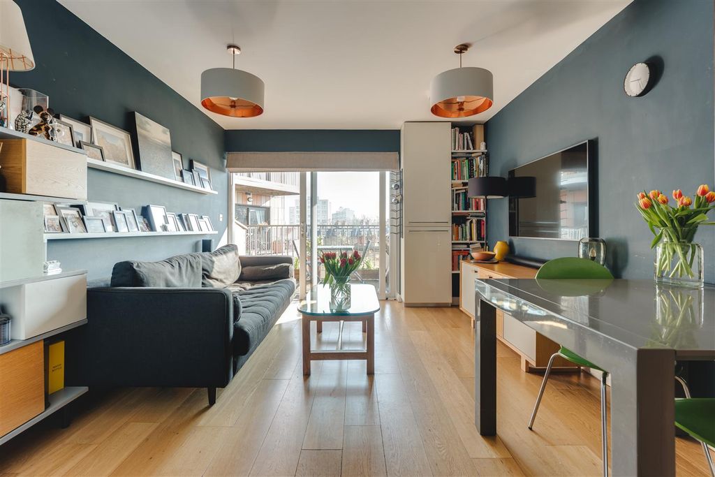 Property photo 1 of 31 Cresset-9.Jpg