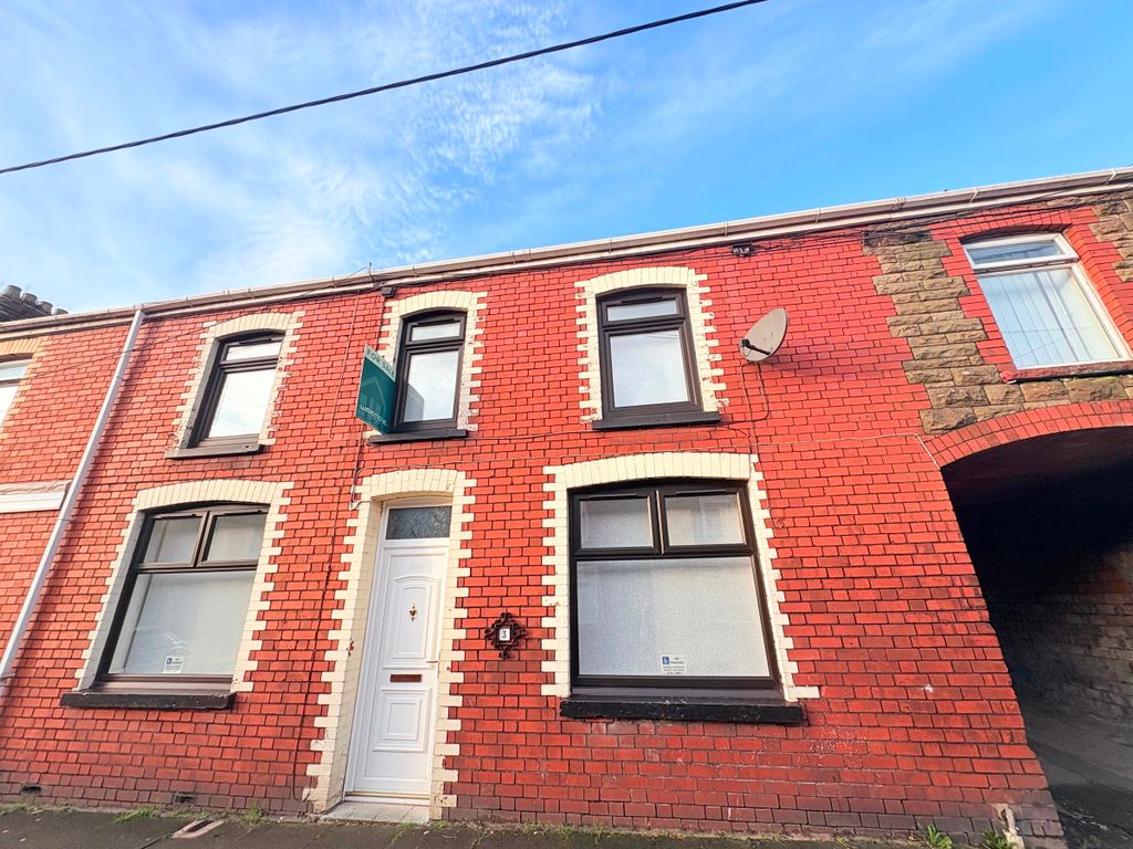 Property photo 2 of 26