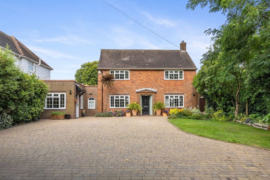 Property photo 1 of 24
