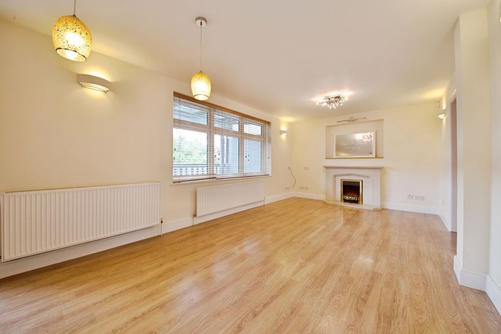 Property photo 2 of 25 Photo