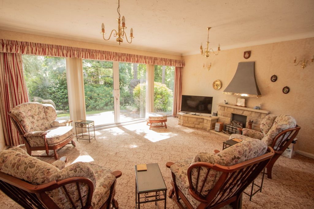 Property photo 2 of 20