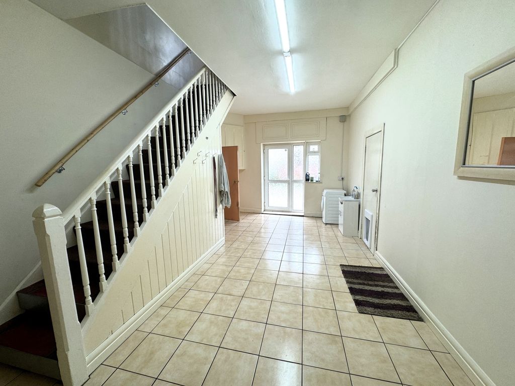 Property photo 2 of 24 Photo 9