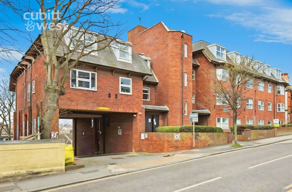 Property photo 1 of 9 External