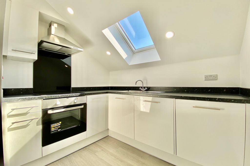 Property photo 2 of 10 Photo 04