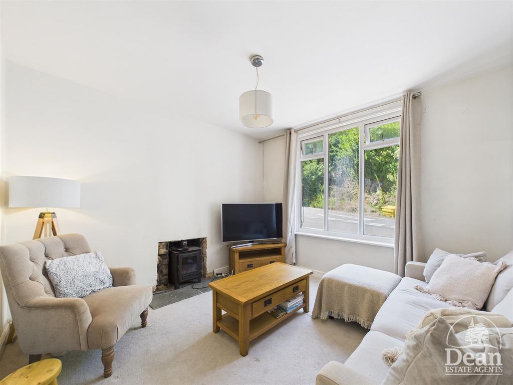 Property photo 2 of 16