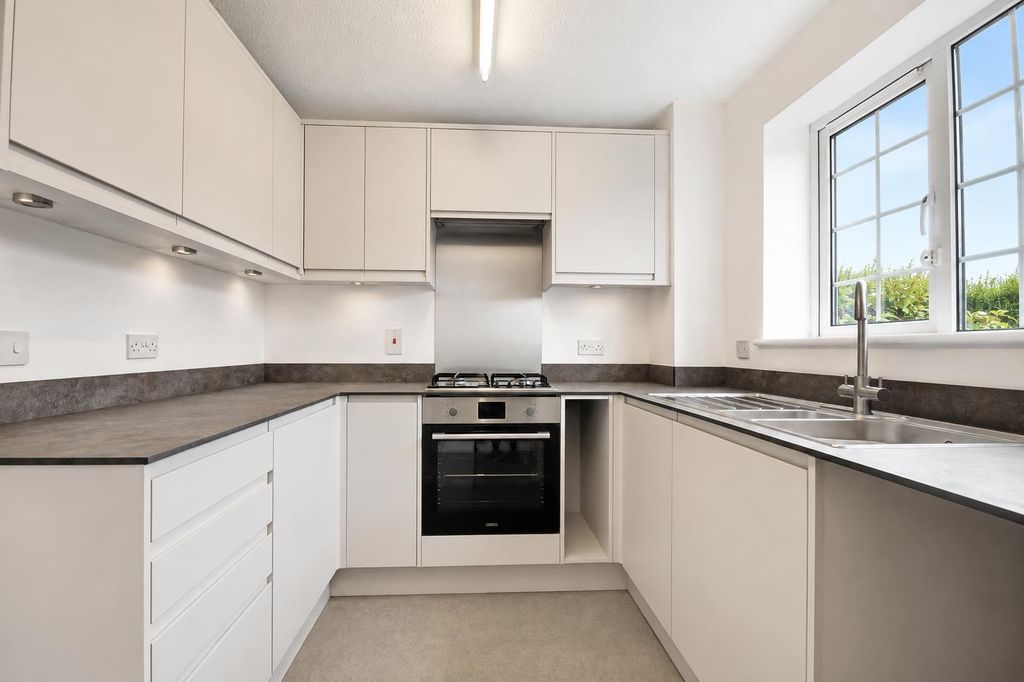 Property photo 2 of 7 Kitchen.Png