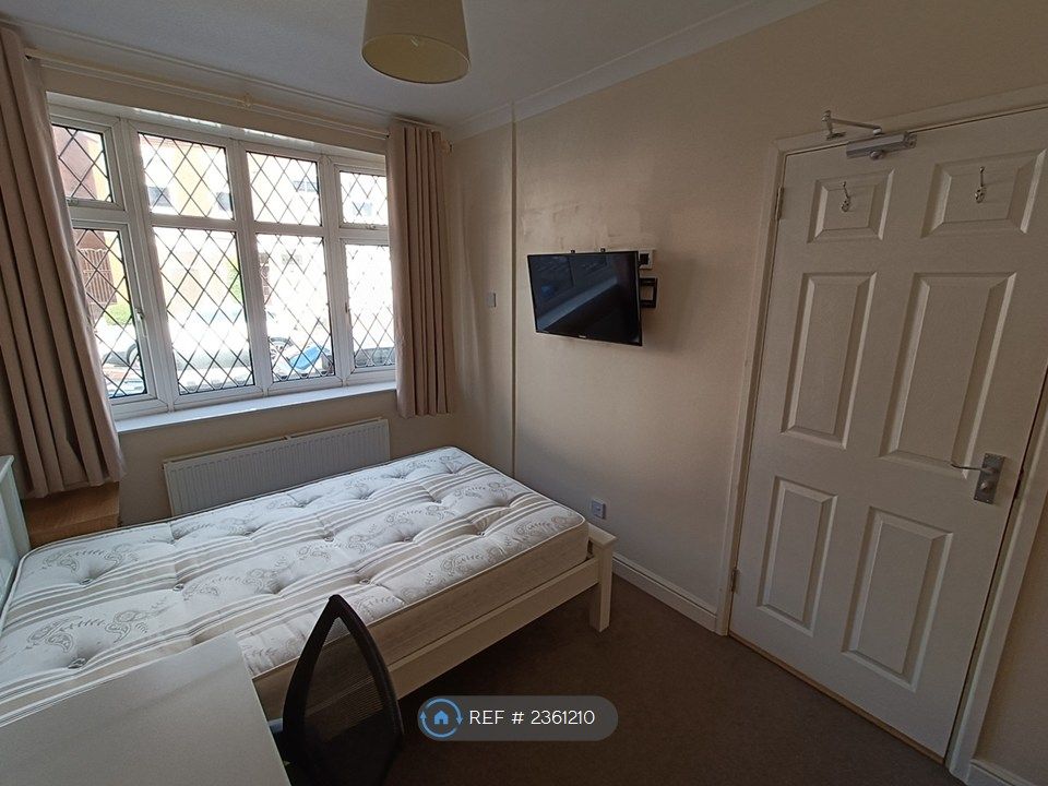 Property photo 3 of 27