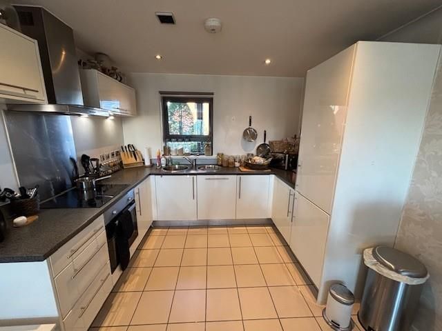 Property photo 3 of 13 Kitchen