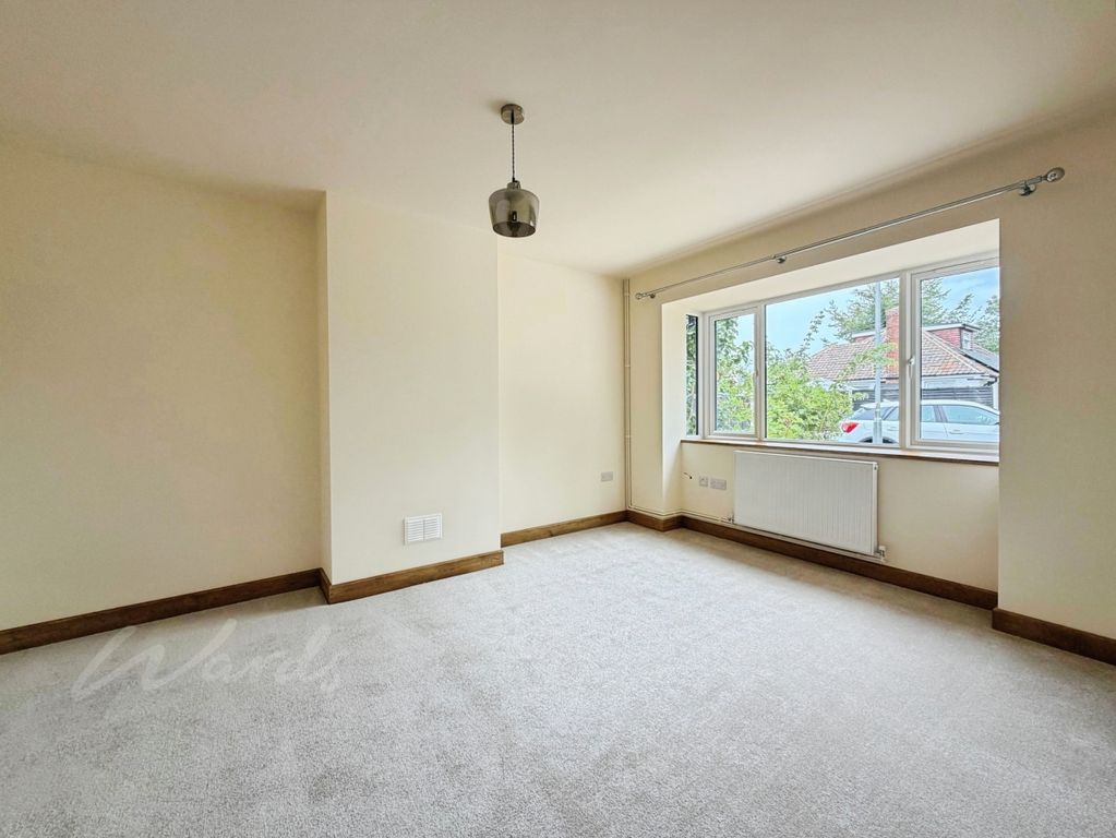 Property photo 3 of 14 Beau Bed 3 Use