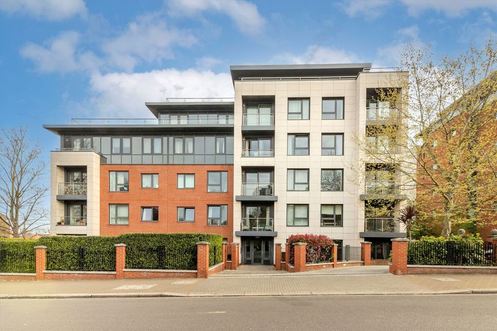 Property photo 1 of 6