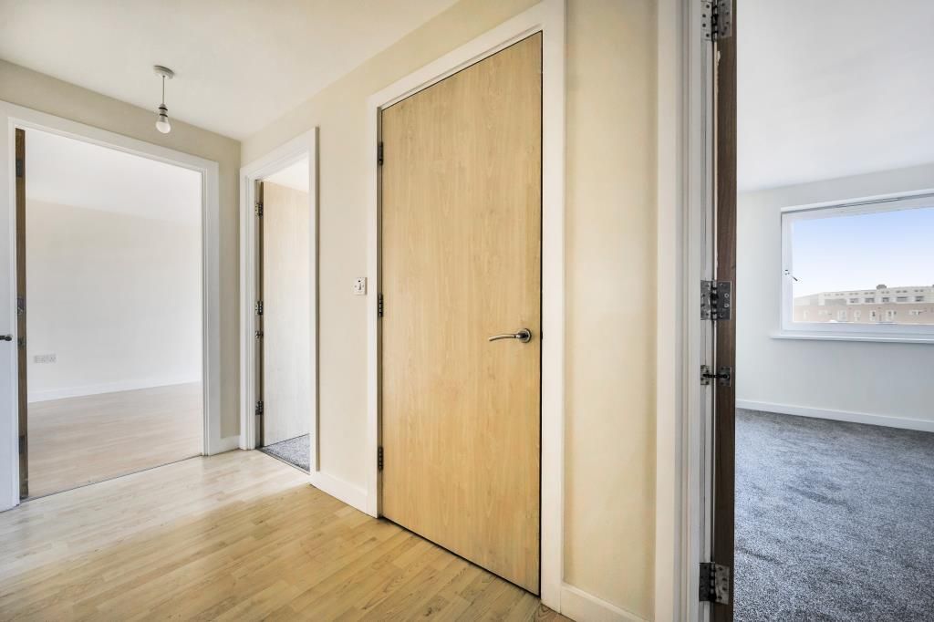 Property photo 3 of 16 Hallway
