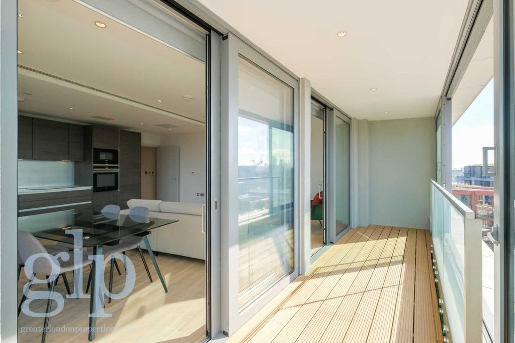 Property photo 2 of 22 5258923