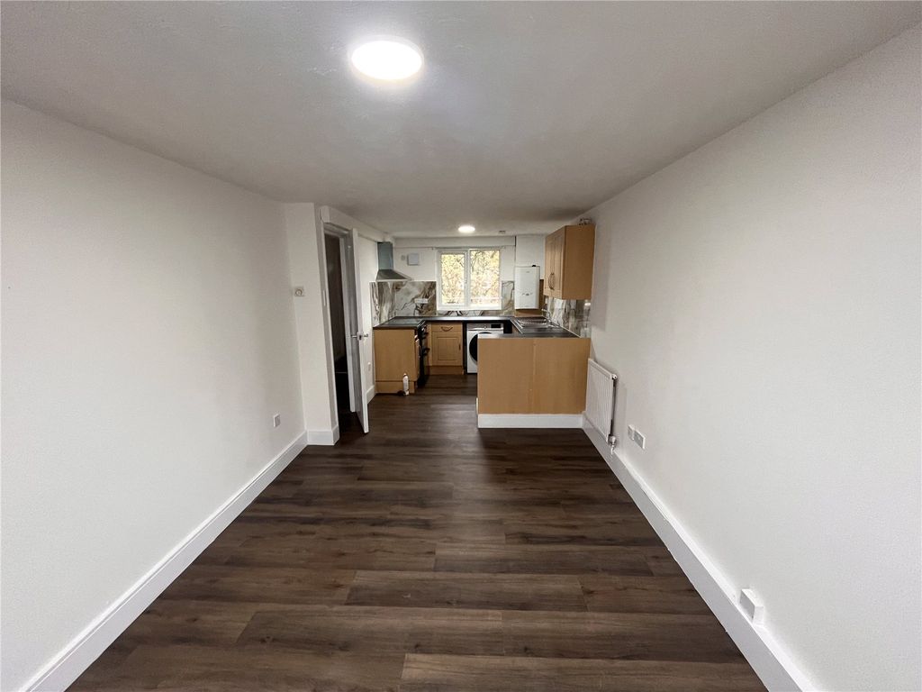 Property photo 2 of 6 Picture No. 04