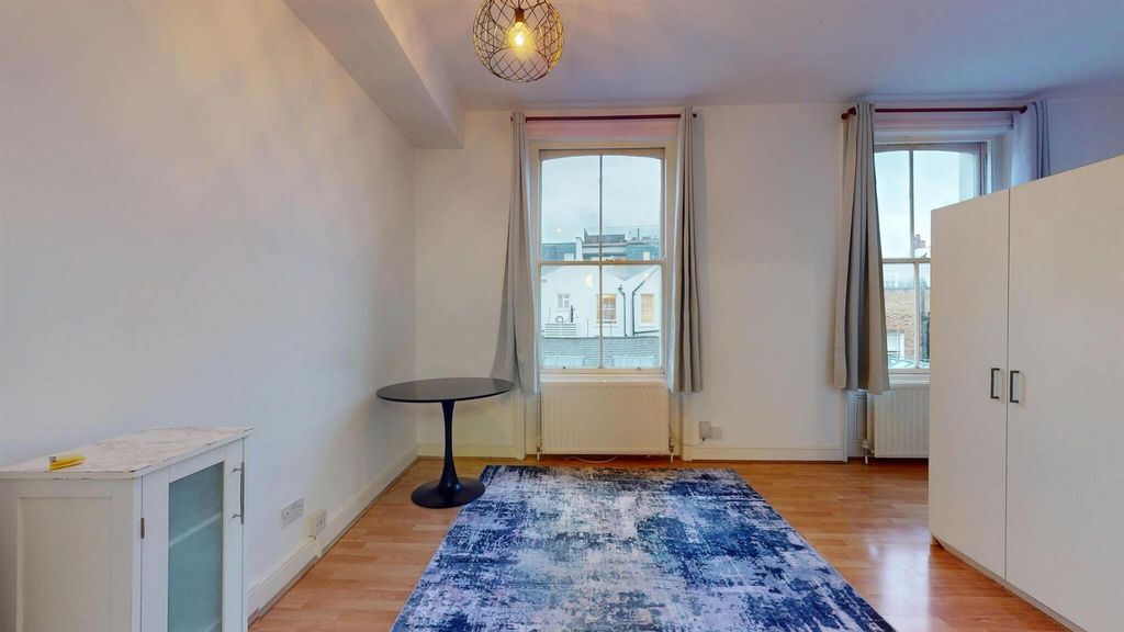 Property photo 2 of 15 6915B814c51Eddd4B42F9534_2d5244758303F88931Bff6818