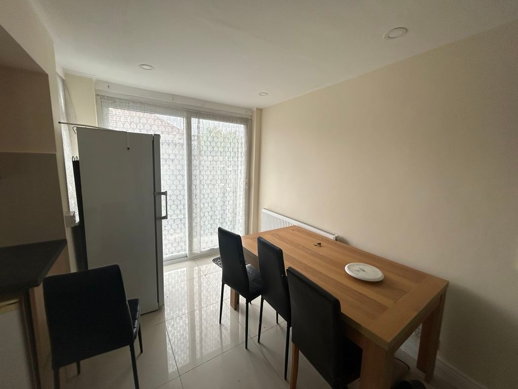 Property photo 3 of 13 Photo 11