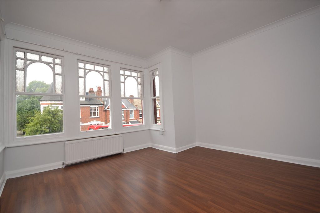 Property photo 2 of 6 Bedroom 1