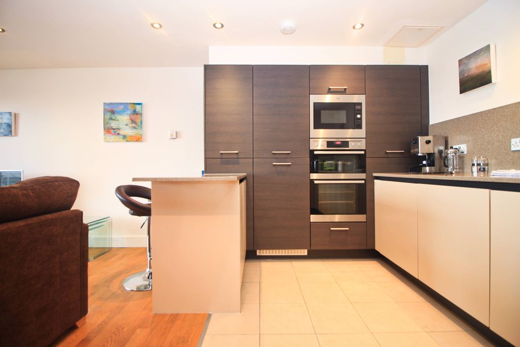 Property photo 3 of 14 Kitchen