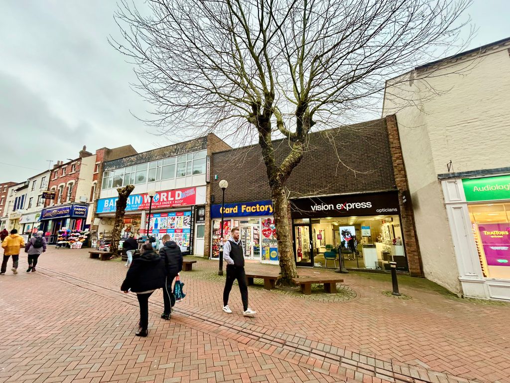 Property photo 2 of 6 Street