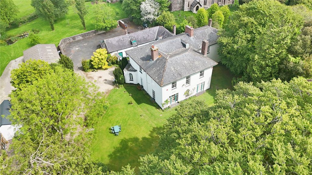 Property photo 2 of 35 Picture No. 02