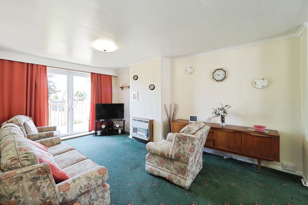 Property photo 3 of 15