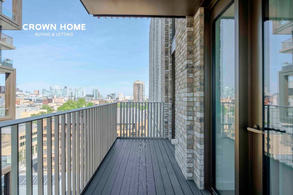 Property photo 2 of 28