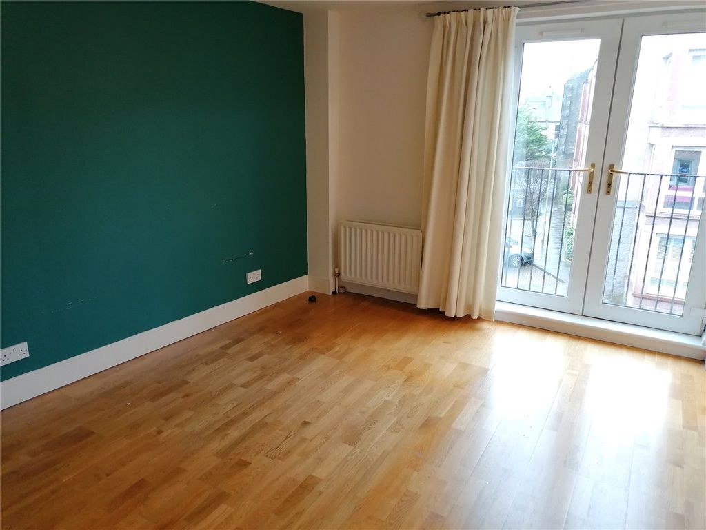 Property photo 3 of 9 Photo 3